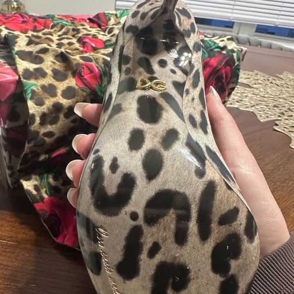 Dolce & Gabbana Floral Leopard Heeled Boots - Picture 2 of 6